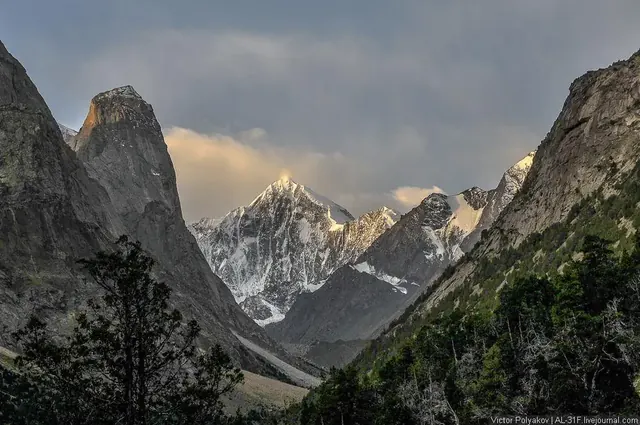 Karavshin Gorge, Batken
